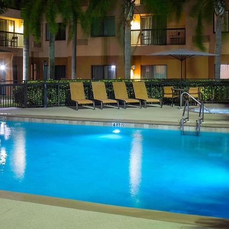 Courtyard By Marriott Daytona Beach Speedway/Airport Hotel Exterior photo